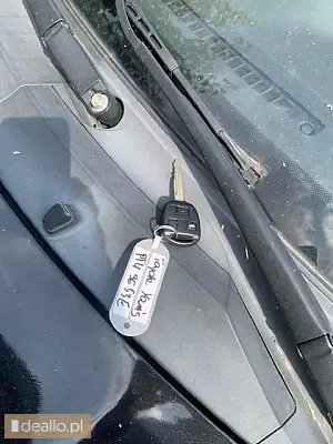 [eLicytacje] I licytacja - Trzydrzwiowa Toyota Yaris z 2006 roku 1.3 benzyna - Zdjęcie 7 - WARSZAWIAK.EU