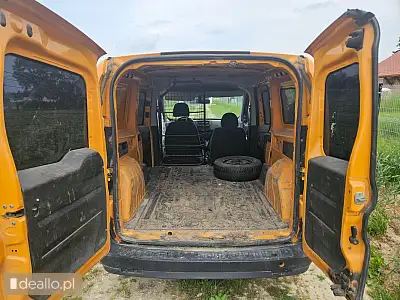 [elicytacje] i licytacja - fiat doblo cargo, 2010, 1.3 d, 66 kw (90 km) 2-osobowy, przebieg 269.418  - Zdjęcie 5 - WARSZAWIAK.EU