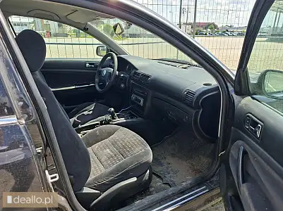 [eLicytacje] I licytacja - Volkswagen Passat 1.9 TDI Samochód Osobowy Kareta (Sedan) - Zdjęcie 2 - WARSZAWIAK.EU