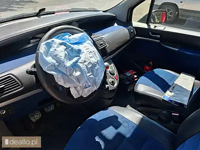 [elicytacje]  - fiat ulysse 2.0b 16v 136km r.Pr. 2002 - Zdjęcie 9 - WARSZAWIAK.EU