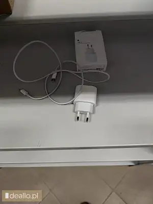 [eLicytacje] I licytacja - Ładowarka 20 W  USB-C z kablem zasilającm - WARSZAWIAK.EU